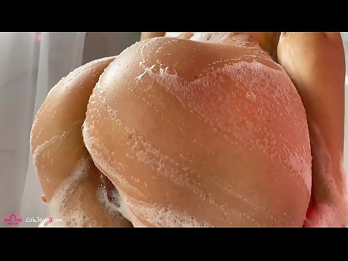 ❤️ Brunette o ipholla litho tsa botona kapa botšehali ho li khotsofatsa Pussy e nang le Vibrator ho ea ho Intense Orgasm in Shower Lintho tsa bootsoa tsa boleng ho st.trysex.ru